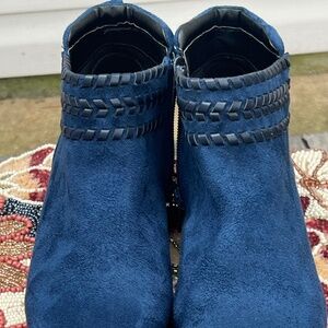 Brand New The Farren Bootie By Comfortview in Dark Denim SZ 8.5 M